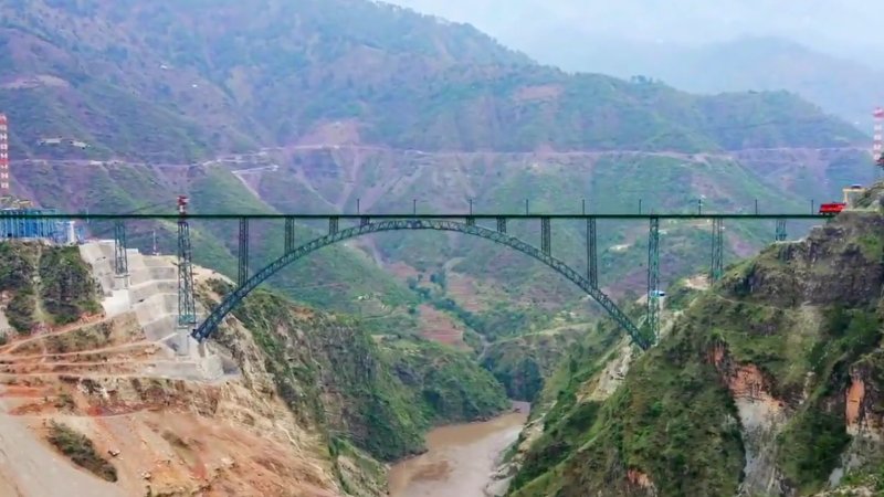 highest-railway-bridge-built-on-Chenab